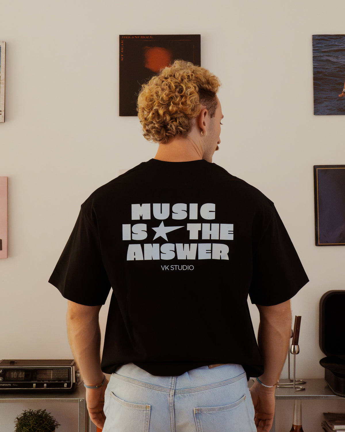 T-shirt Music is the Answer - Noir
